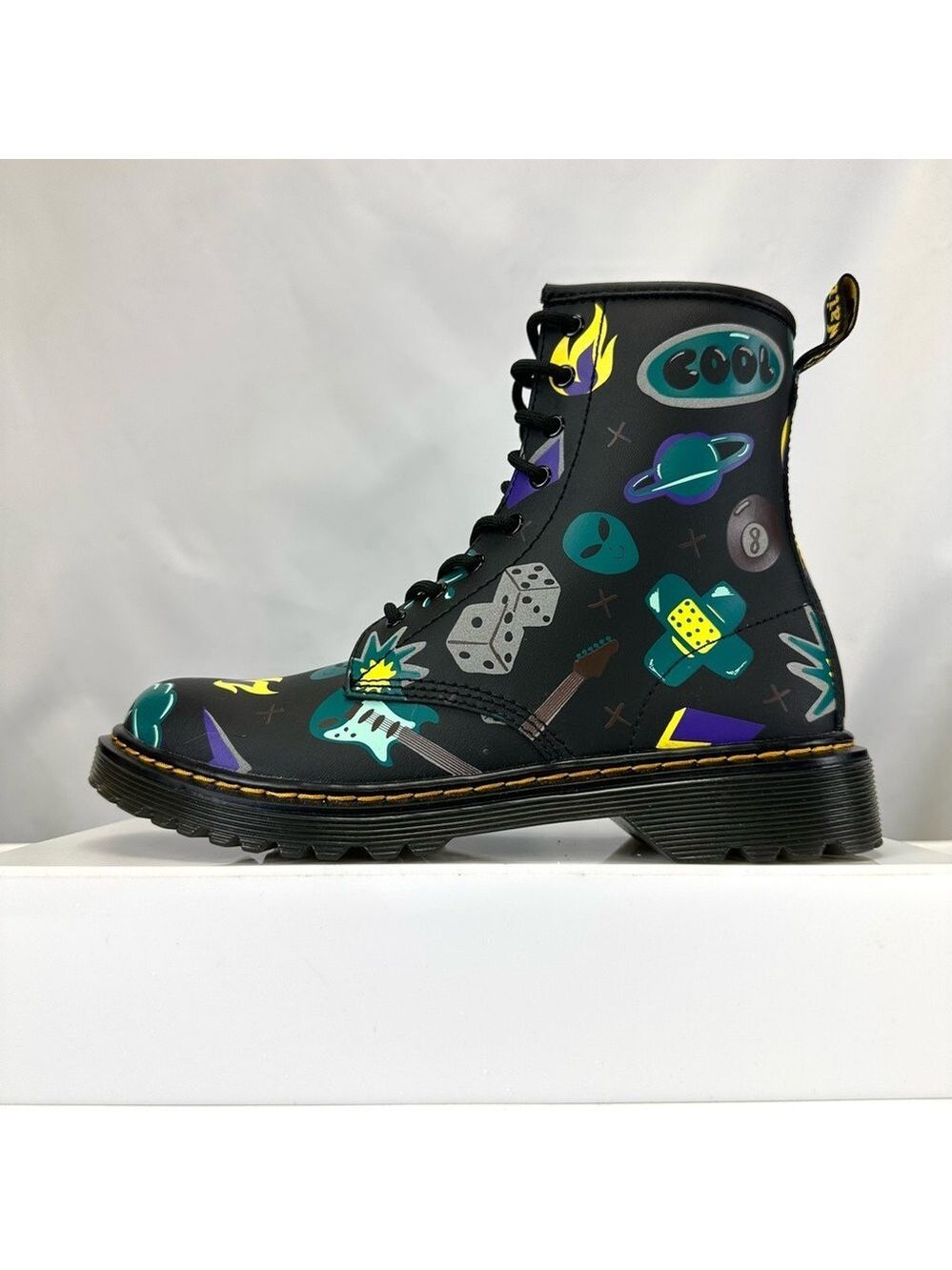 Dr Martens NEW sticker 1460 boots 8 Hole Womens Size 6 leather Lace up Indie - Picture 5 of 11
